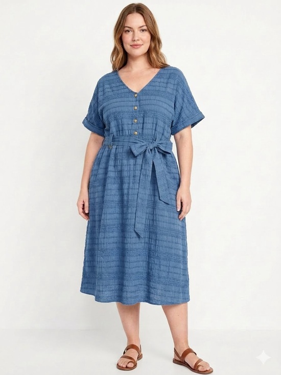 BloomChic Dresses & Skirts - BloomChic Textured Blue V-Neck Midi Dress with Tie Waist